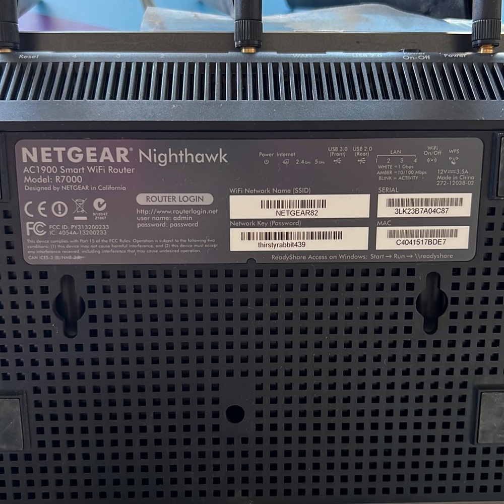 NETGEAR Nighthawk Smart Wi-Fi Router (R7000-100NAS) - AC1900 - Picture 5 of 6
